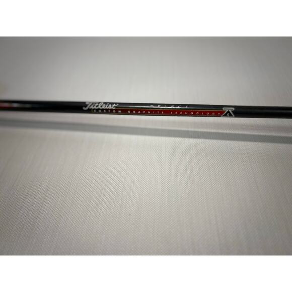 Titleist Select Custom Graphite Technology gold club 981 Iron 8 right handed - Picture 3 of 5